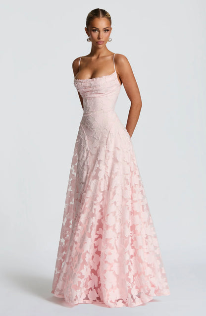 Dorota | Elegancka zwiewna sukienka maxi