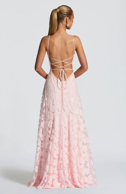 Dorota | Elegancka zwiewna sukienka maxi